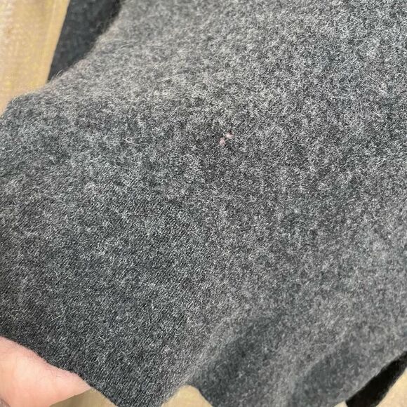 Halogen Dark Gray 100% Cashmere Long Sleeve Sweater Large Flawed - Picture 7 of 8